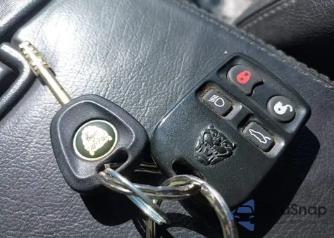 2005 Jaguar Xkr из США, поврежденный, VIN SAJDA42B553A43103